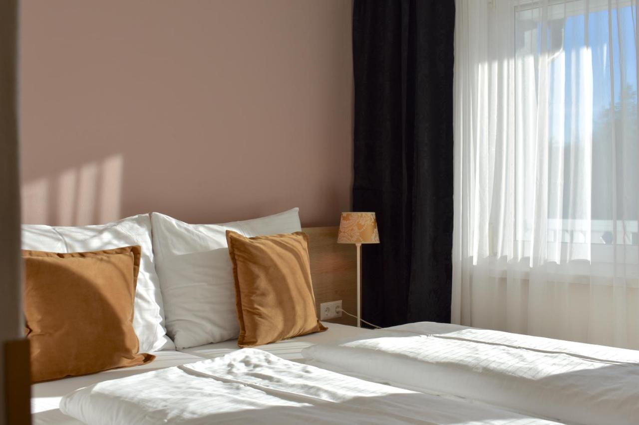 Amoria Woerthersee - Adults Only & Easy Self Check-in Hotel